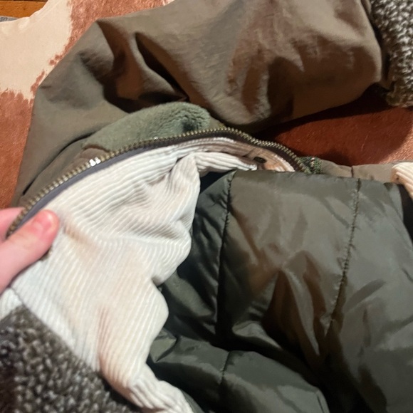 Izzi Outwear coat vintage 
size small can also fit a medium! - Picture 8 of 9